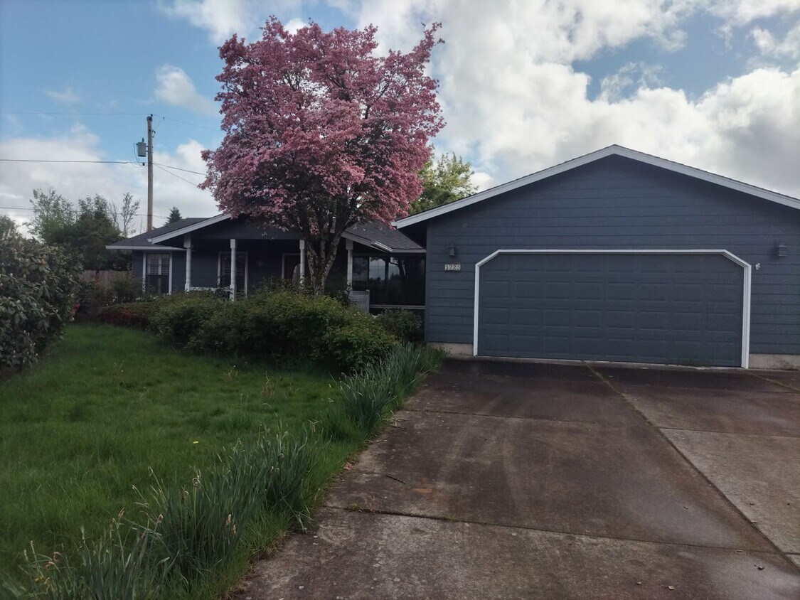 Primary Photo - Hayden Bridge Home available