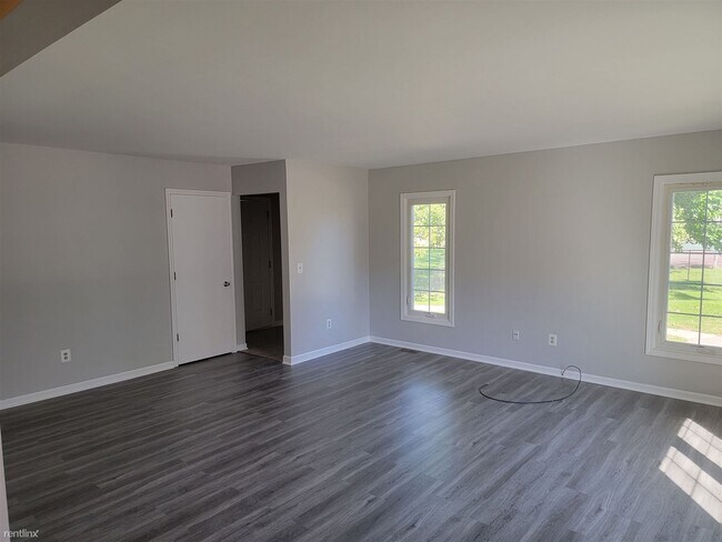 Building Photo - 2 br, 1 bath House - 37441 Stonegate Cir