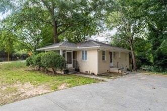 1401 Briarwood Rd NE
