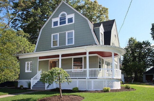 Photo - 62 Whitney St House