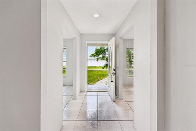 Foto del edificio - 400 E Silver Star Rd