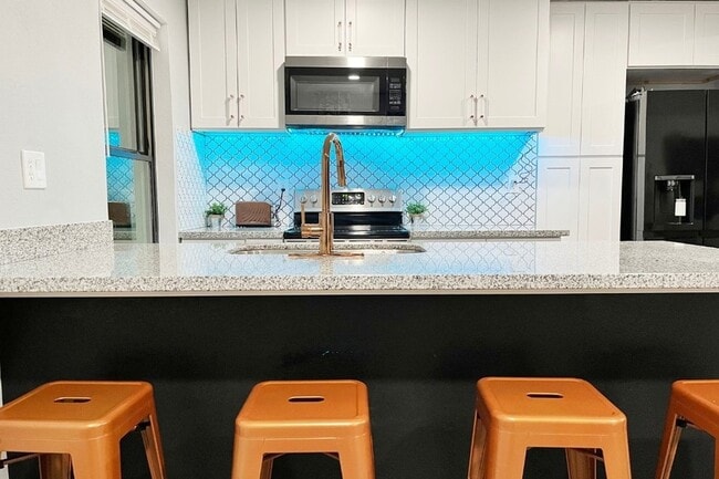 Foto del edificio - 5706 Sunnygate Dr