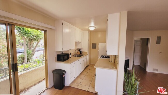 Foto del edificio - 818 7th St