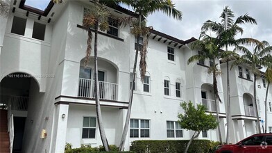 Building Photo - 8850 NW 97th Ave