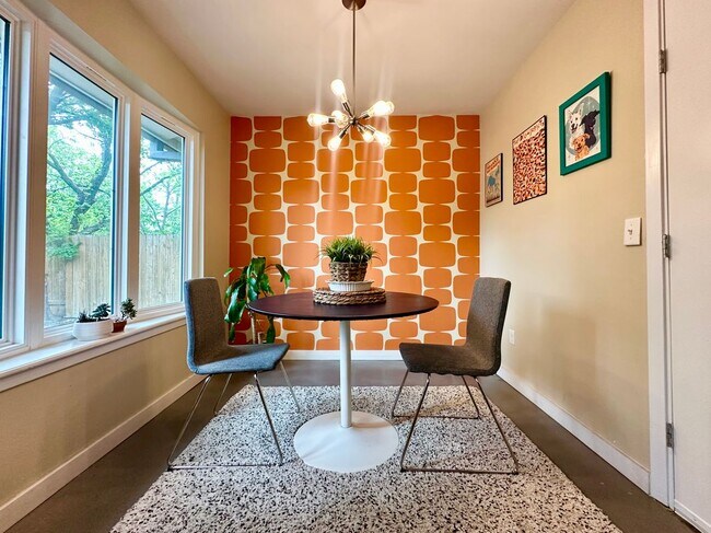 Foto del edificio - 2707 Ashdale Dr