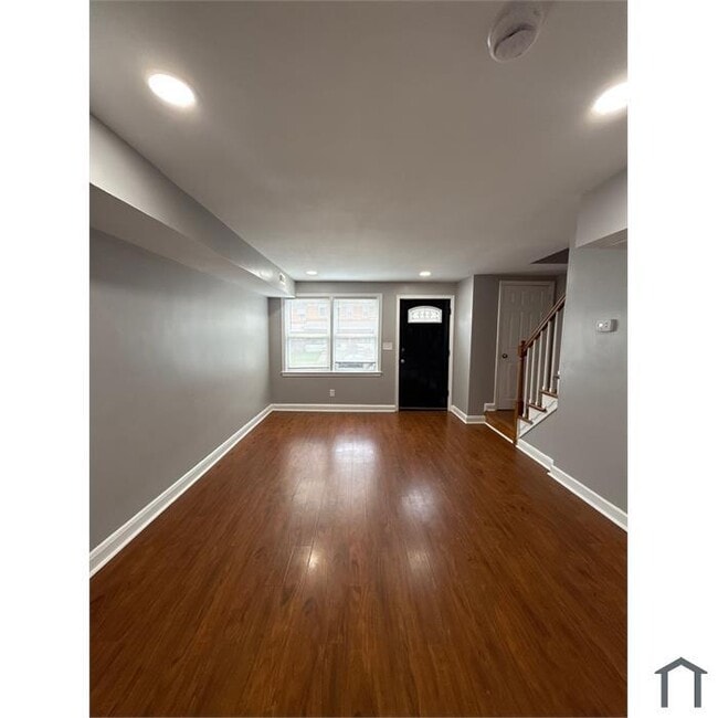 Foto del edificio - 3 Bedroom Housing Voucher Accepted