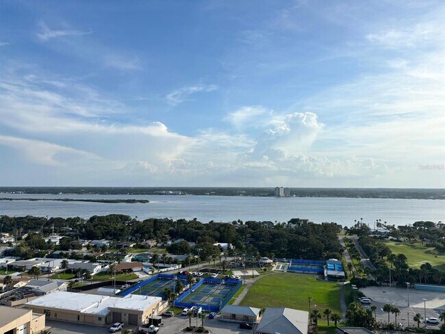 Foto del edificio - 3047 S Atlantic Ave