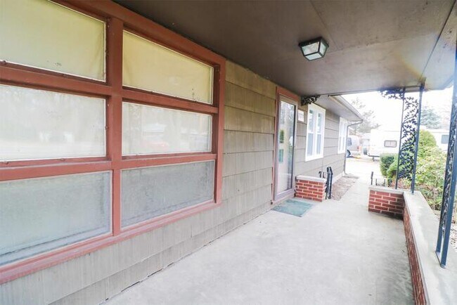 Building Photo - 2277 W 41st Ave