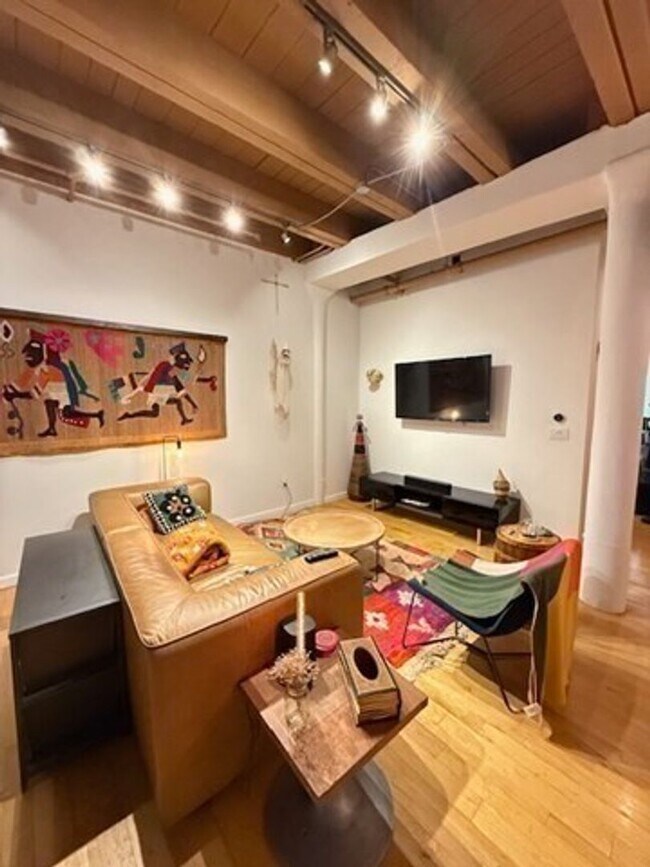 Foto del edificio - Great 1 bedroom Available 1/1/26