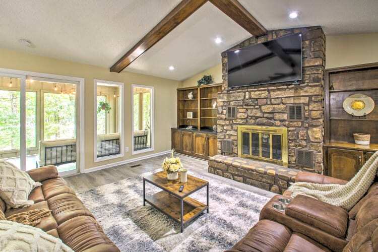 Primary Photo - 2 Sierra Ln