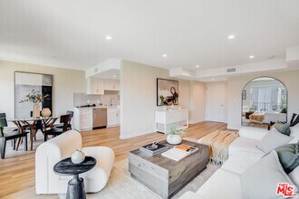 Building Photo - 1470 Rexford Dr