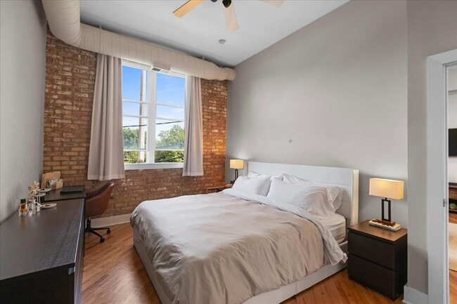 Foto del edificio - 2533 N Ashland Ave