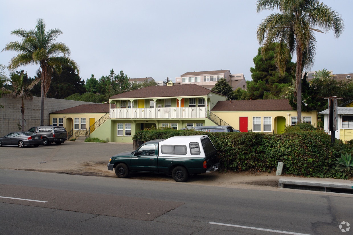 Building Photo - 1784 N Coast Highway 101