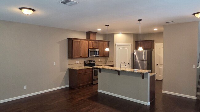 Building Photo - 2710 NE 130th Ct