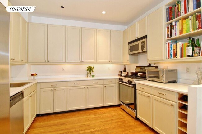 Foto del edificio - 525 W 22nd St