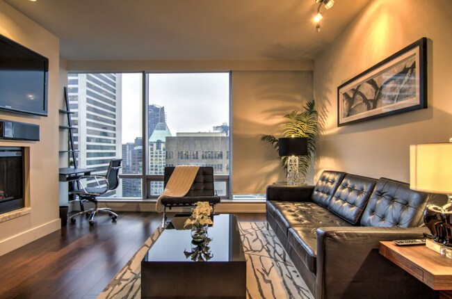 Building Photo - 1111 Alberni St