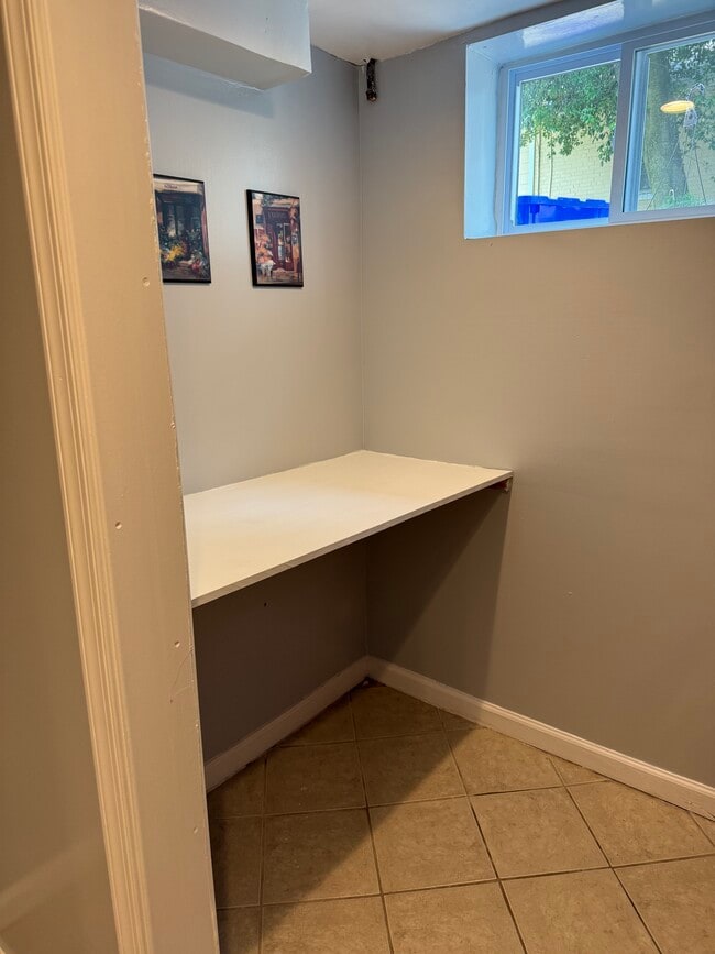 Laundry room - 10118 Brunett Ave