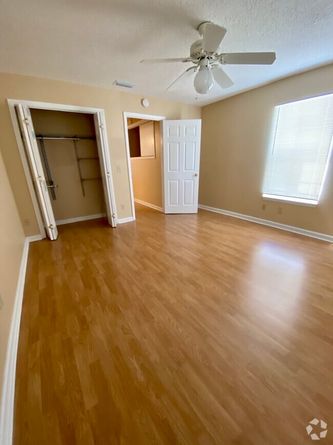 Building Photo - 3075 Flagler Ave