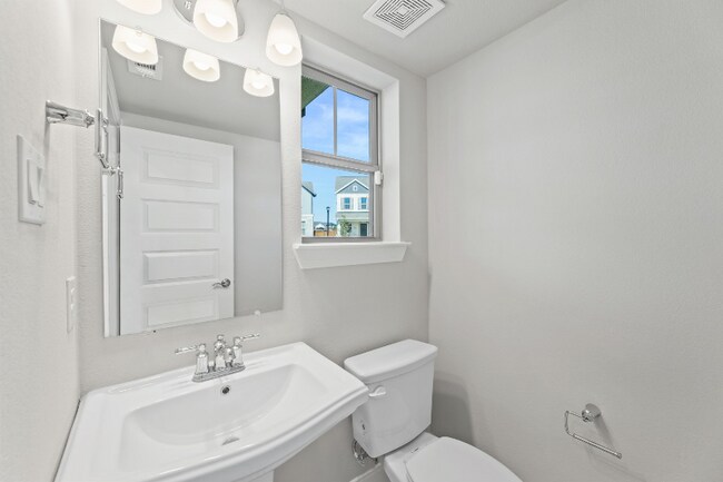 Building Photo - 13825 Wembley Bnd Wy