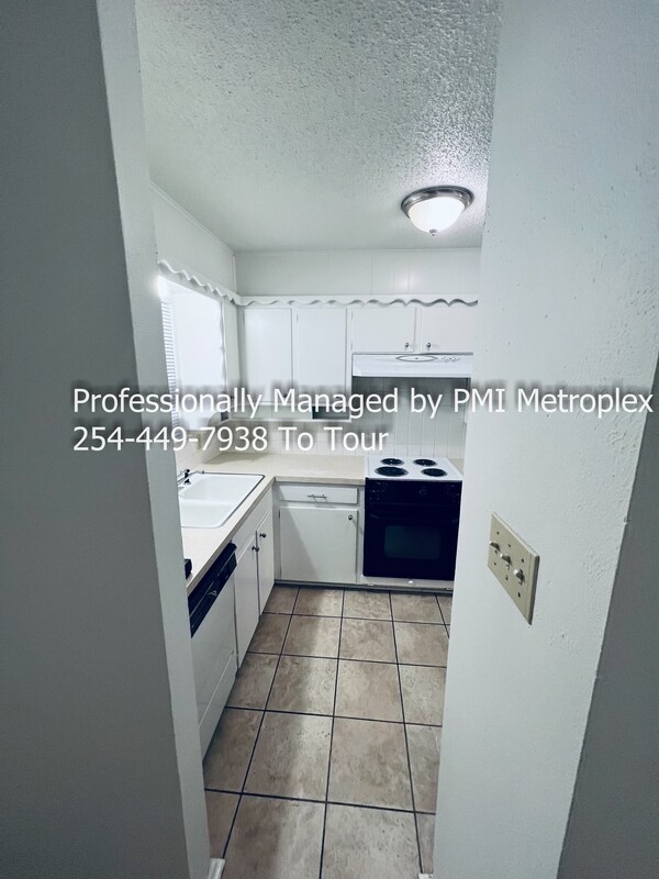 Building Photo - 212 Wilshire Dr