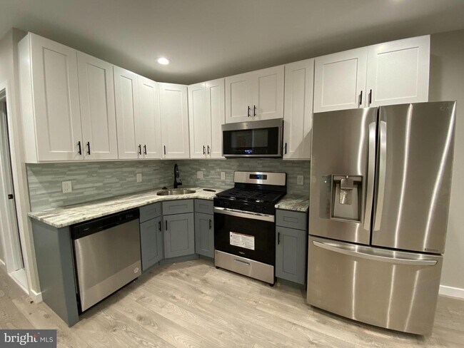 Foto del edificio - 6317 N Norwood St