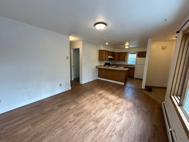 Foto del edificio - 1180 N Elsinore Ave