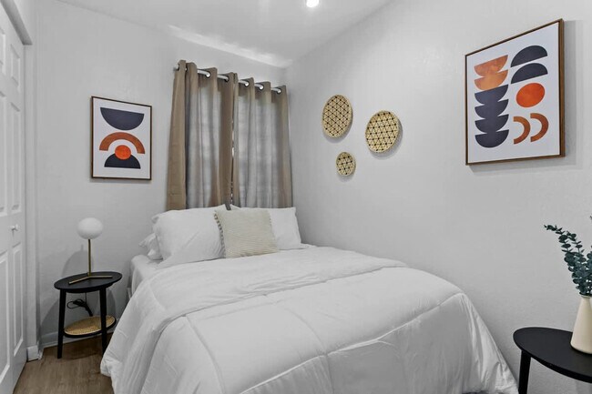 Foto del edificio - 2401 Gordon St