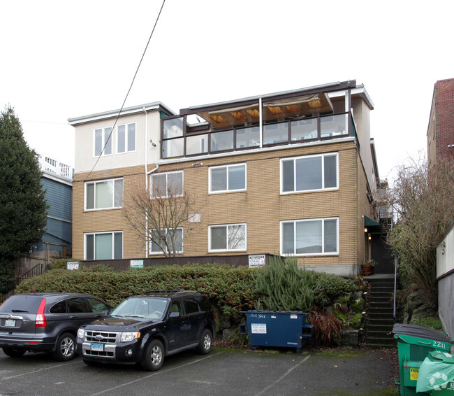 Building Photo - Yalecrest