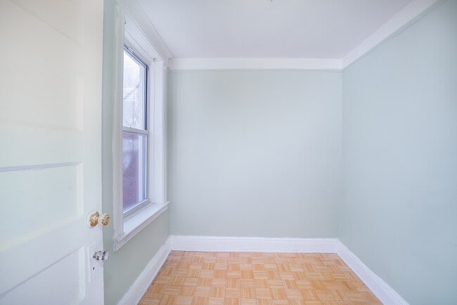 Building Photo - 2425 23rd St