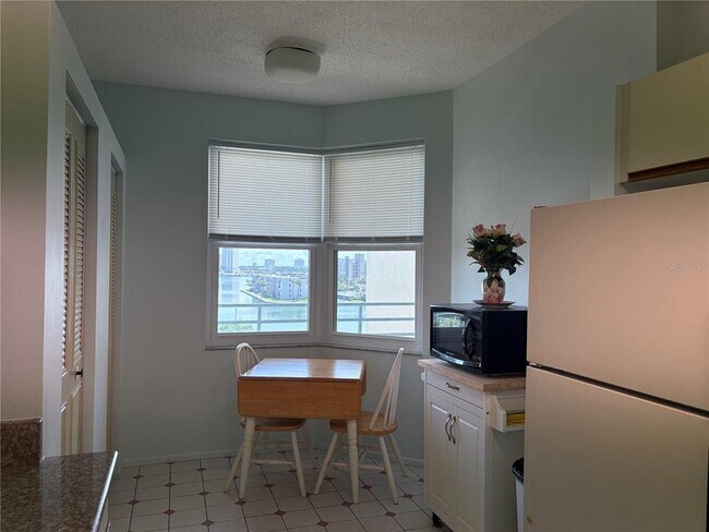Foto del edificio - 7984 Sailboat Key Blvd S