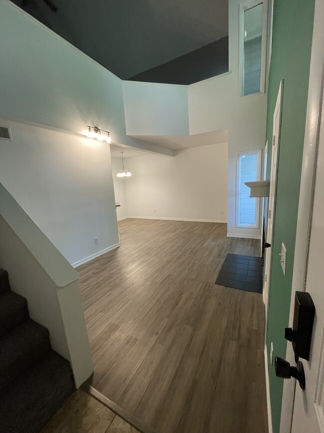 Foto del edificio - 930 E Primrose St