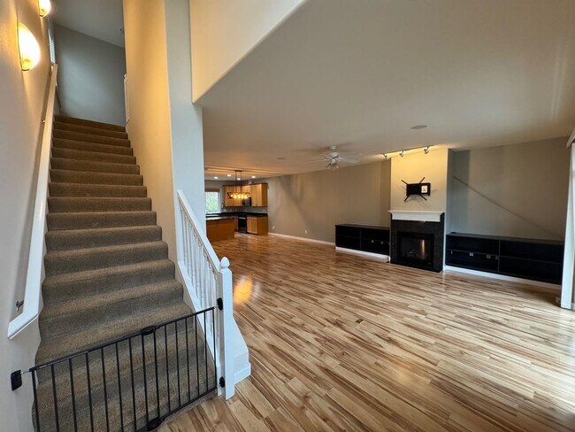 Foto del edificio - 3 Bed, 2.5 Bath Condo in Eagle River