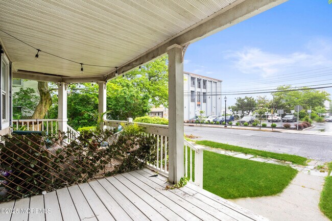 Foto del edificio - 8 West End Ct
