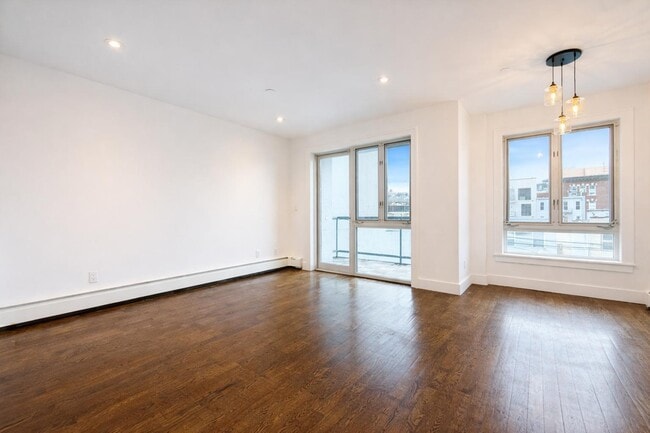 Building Photo - 143 Skillman Ave