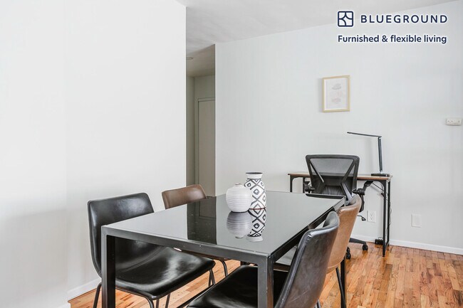 Foto del edificio - 12323 Texas Ave