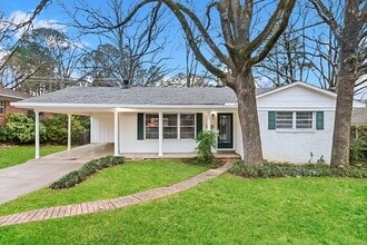 Building Photo - 808 Ridgecrest Dr