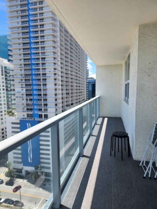 Foto del edificio - 1155 Brickell Bay Dr