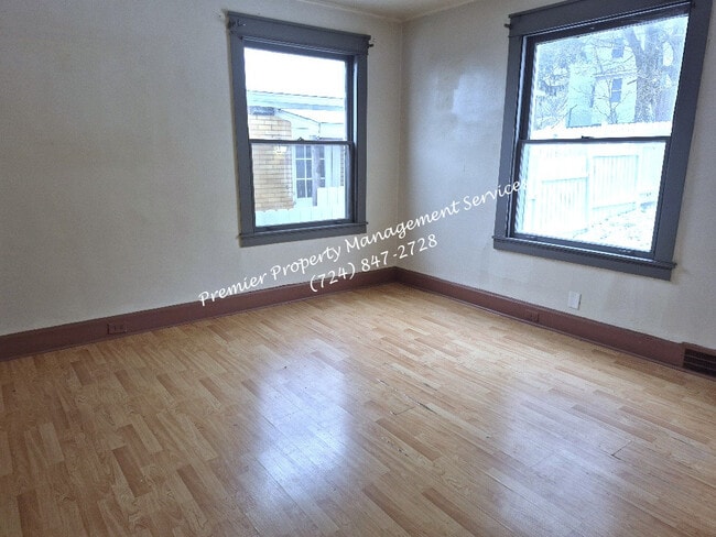 Building Photo - 1305 Irwin St