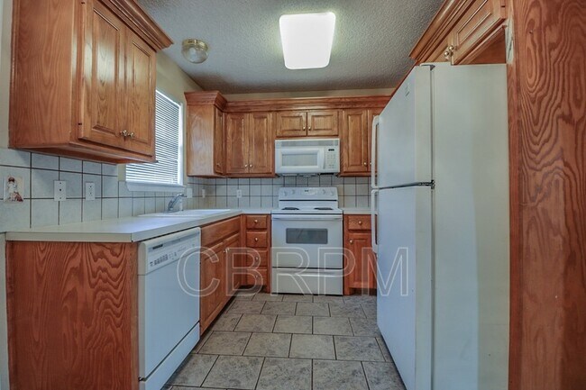 Building Photo - 6708 4th St