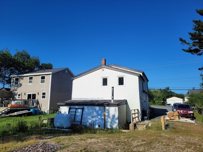 Building Photo - 746 Old Sambro Rd