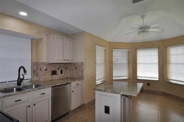 Building Photo - 3508 Lily Ln