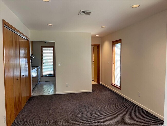 Building Photo - 81 Juniper Rd