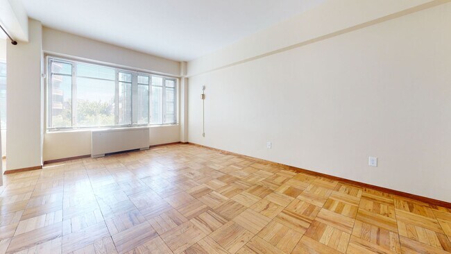 Foto del edificio - 1711 Massachusetts Ave NW