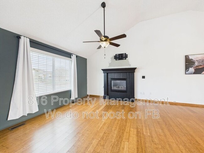 Building Photo - 1305 Aspen Dr