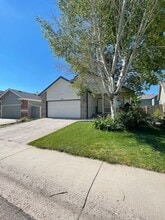 Building Photo - 765 Bluegrass Way