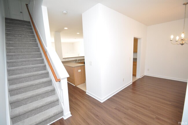 Foto del edificio - 2142 Sunny Cove Dr