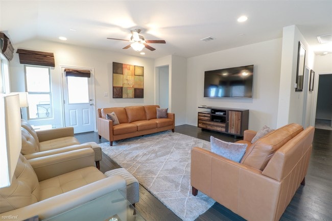 Building Photo - 11825 Carrizo Springs Path