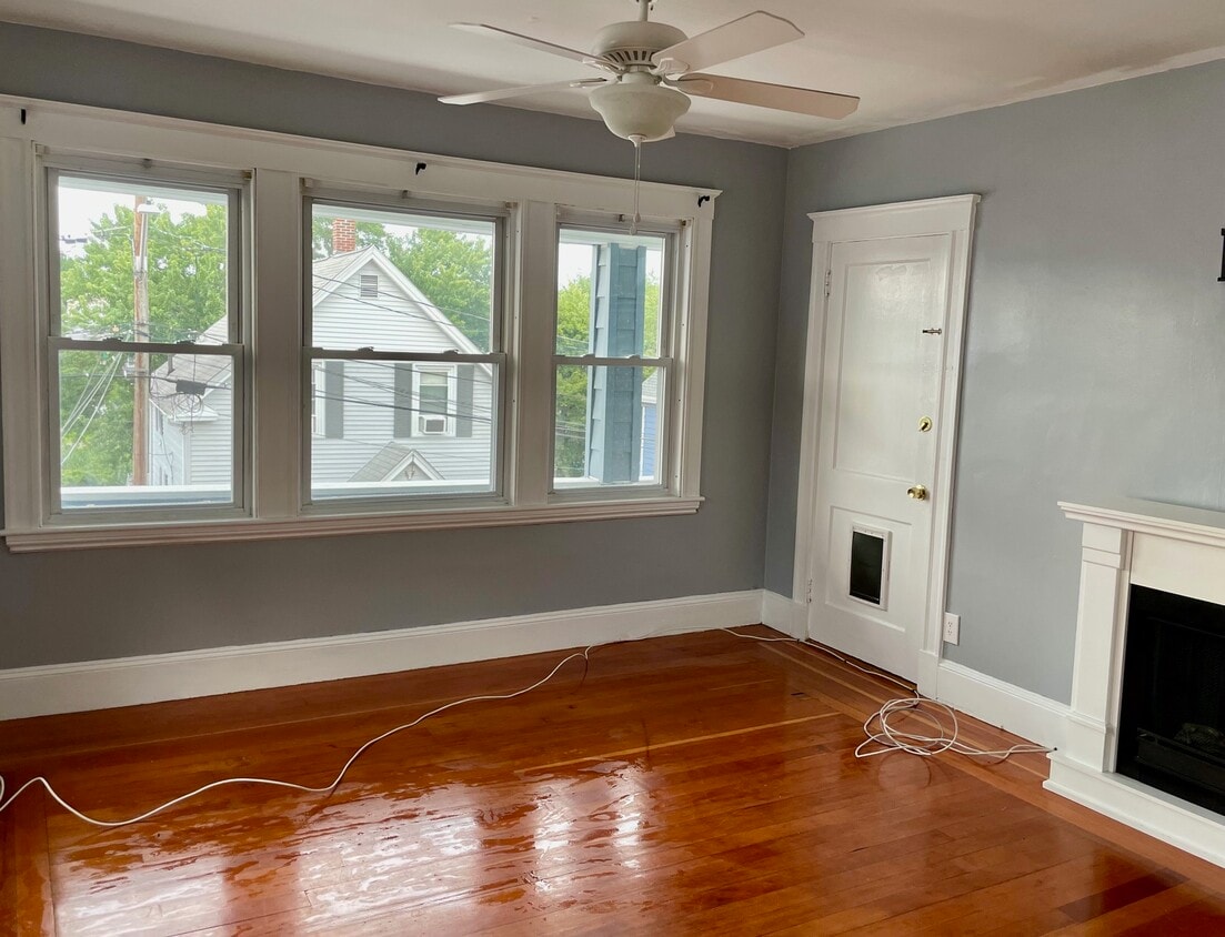 14 Wheatland St, Salem, MA 01970 House Rental in Salem, MA