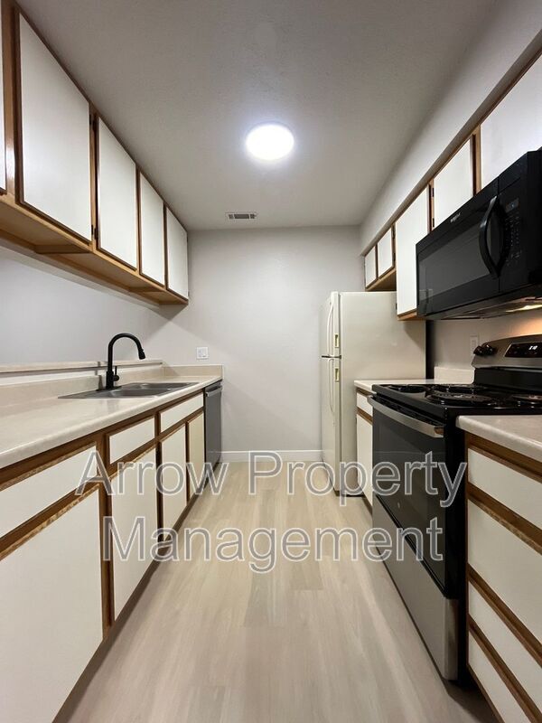 Foto del edificio - 2344 N 44th St