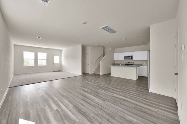 Building Photo - For Lease | 5 Bed, 4 Bath | 2,784 Sq Ft | Chapel Run Community |